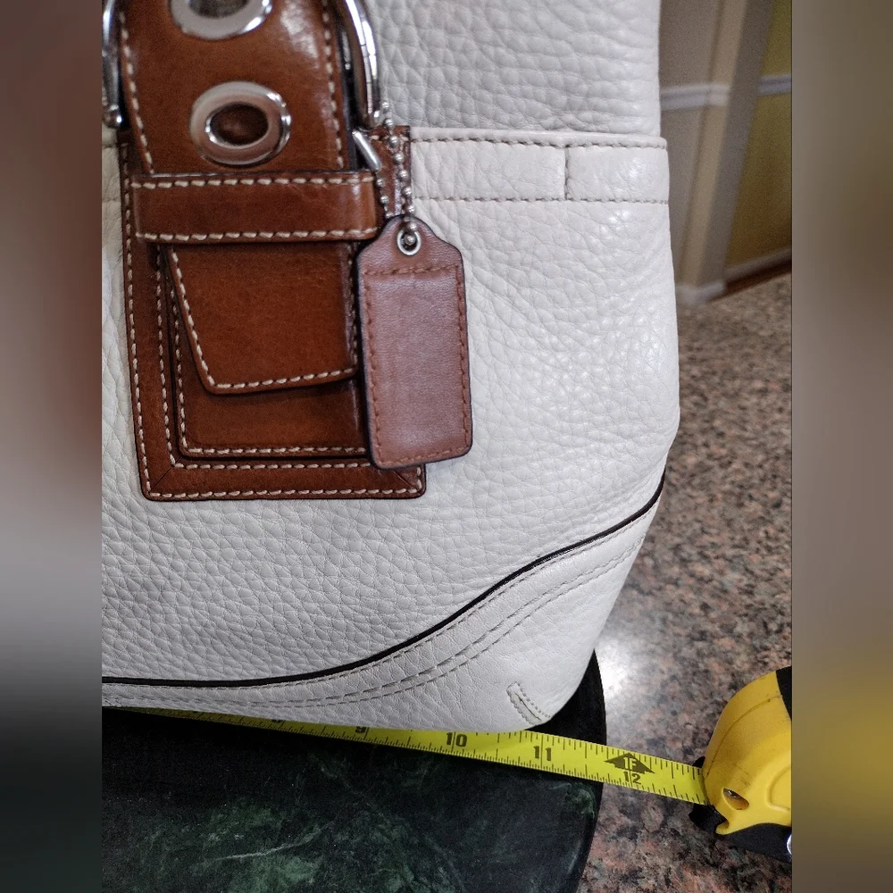 Coach Cream/Ivory Soft Pebble Leather SoHo Handbag Purse